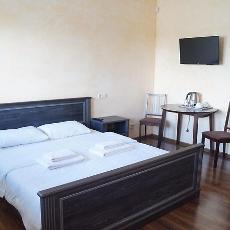 Motel Rosinka Ukrainka Zewnętrze zdjęcie