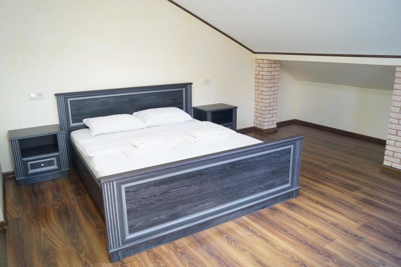 Motel Rosinka Ukrainka Zewnętrze zdjęcie